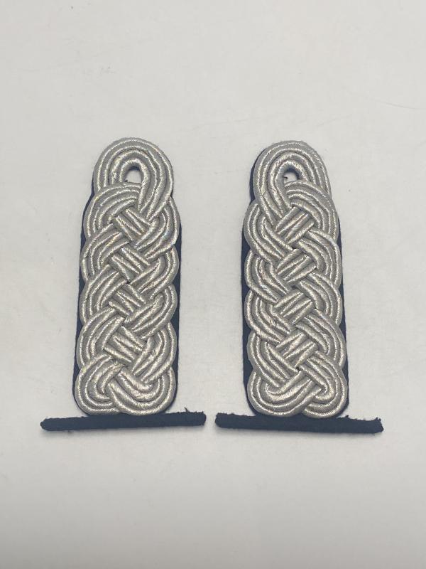 Kriegsmarine Korvettenkapitän Shoulder Boards