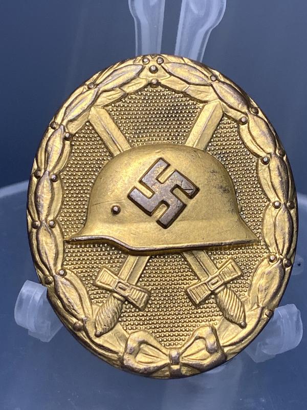 Gold Wound Badge Tombak Maker 30 Hauptmünzamt Wein
