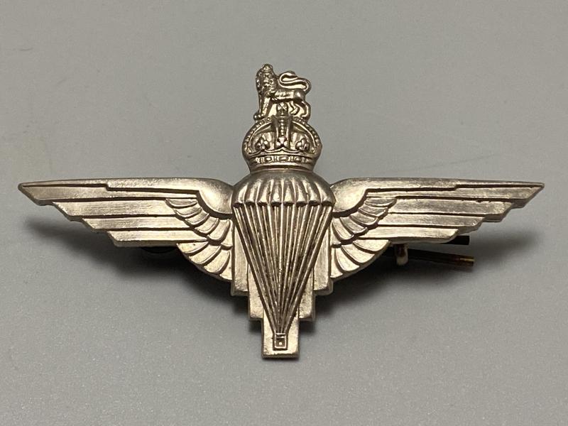 WW2 British Paratroopers Cap Badge For Beret