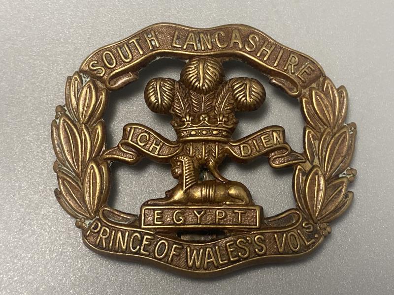 WW2 South Lancashire Regiment Prince of Wales’s Volunteers Cap Badge