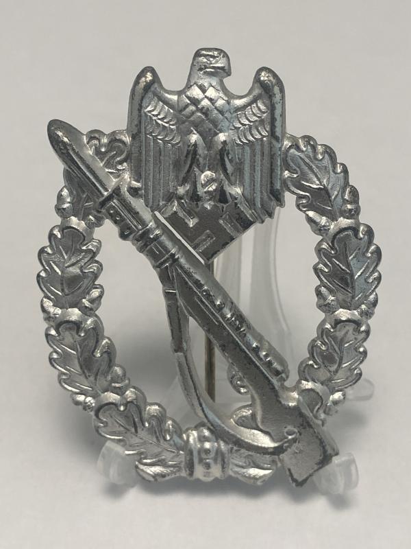 Silver Infantry Assault Badge Unmarked Shuco