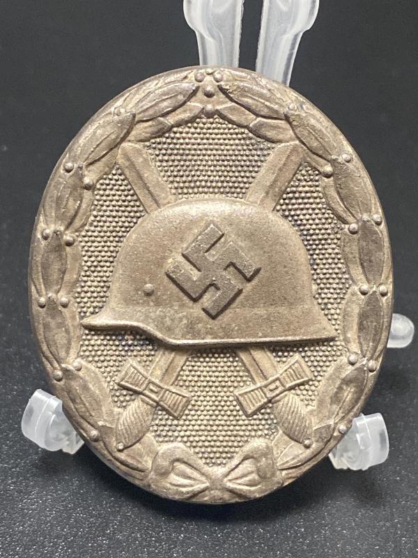 Silver Grade Wound Badge Unmarked Variant