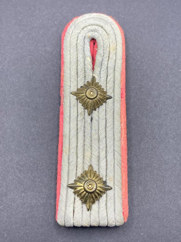 German Army Panzer Hauptmann Shoulder Board