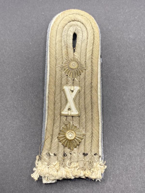 German Army 10th Infantry Reserve Hauptmann Shoulder Board