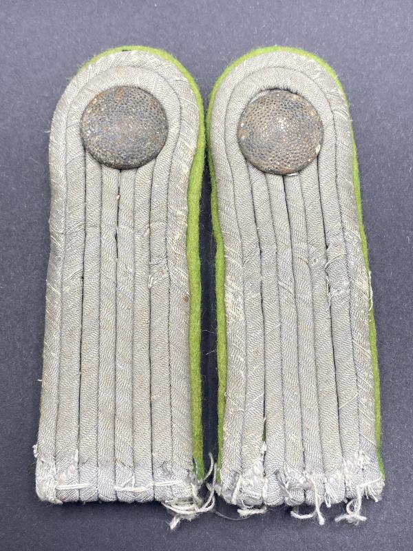 German Army Panzergrenadier Leutnant Shoulder Boards