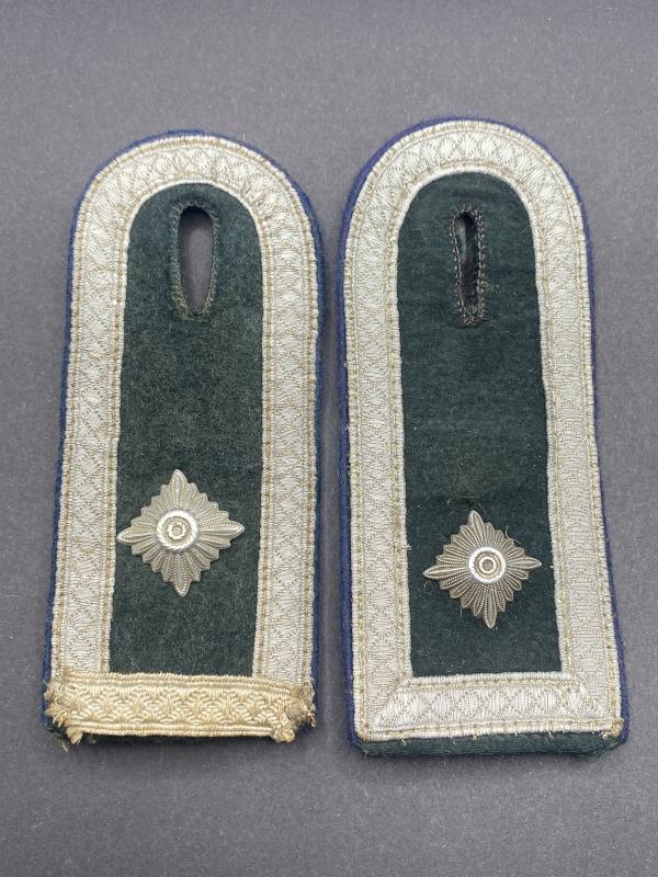 German Army Medical Feldwebel Shoulder Boards