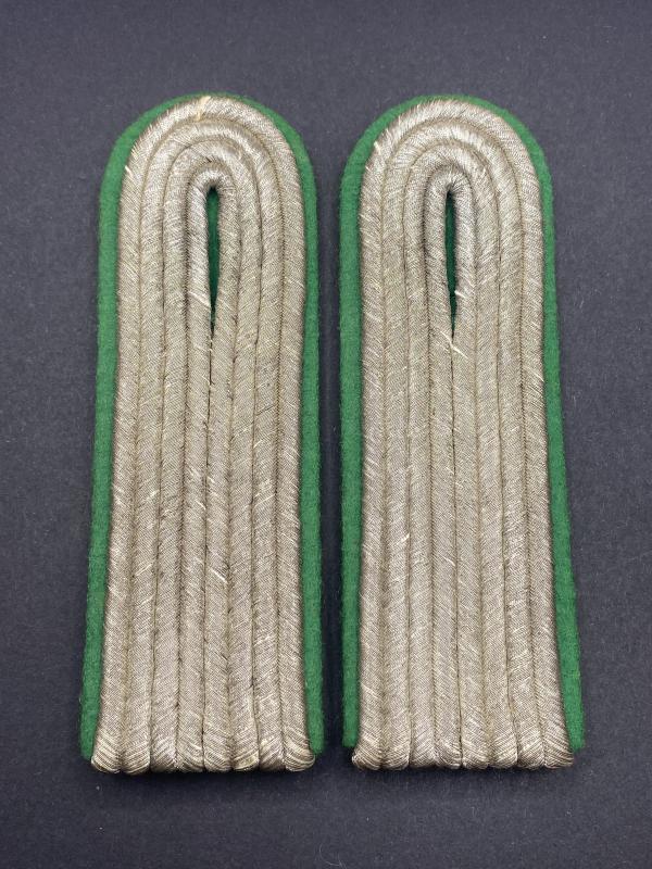 German Army Gebirgsjager Leutnant Shoulder Boards Unissued
