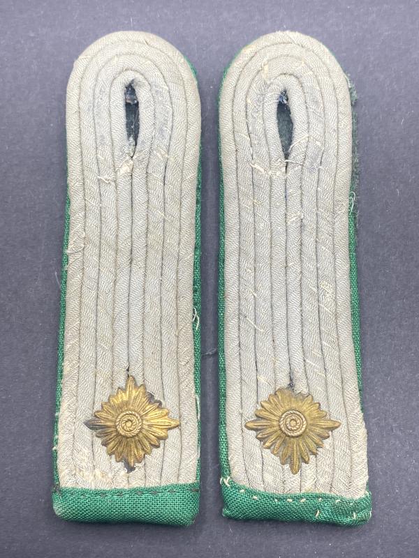 German Army Light Infantry/ Gebirgsjager Oberleutnant Shoulder Boards