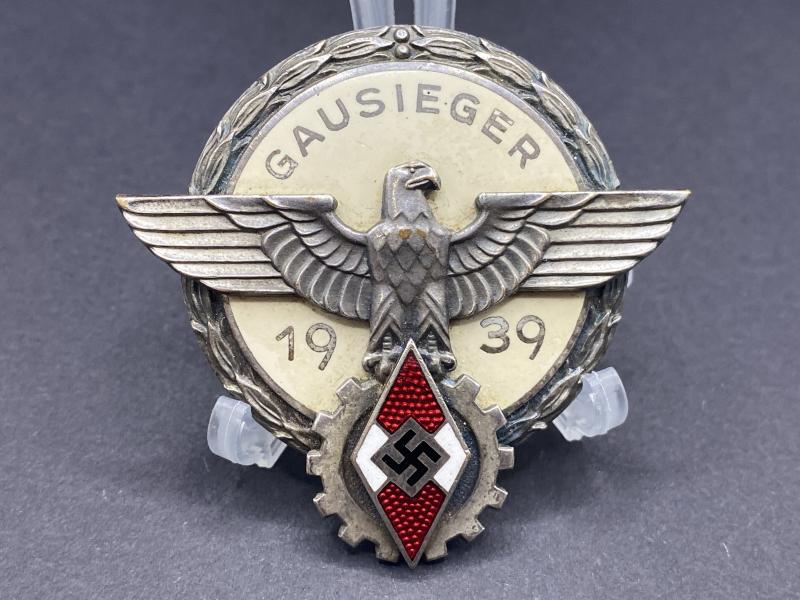 HJ Gausieger Badge 1939 Gustav Brehmer