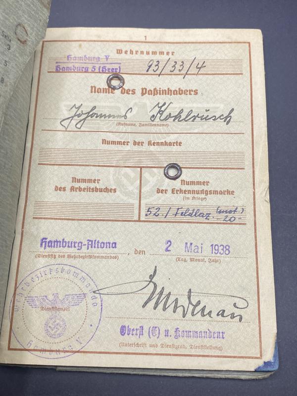 German Army Wehrpass Feldwebel Johannes Hohlrüsch Feld Lazarette Staff