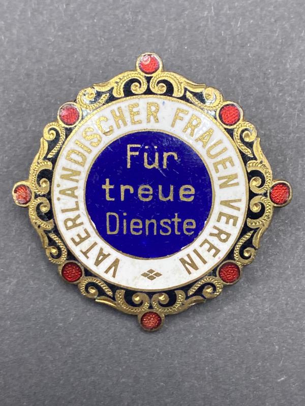 WW1 Womens Faithful Service Badge