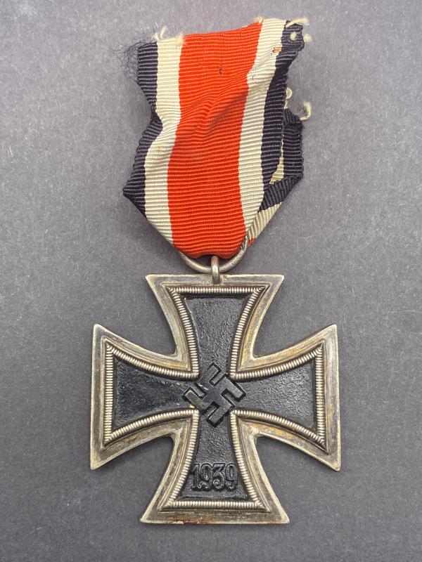 Iron Cross Second Class MM24 Arbeitsgemeinschaft D. Hanauer Plaketten With Ribbon