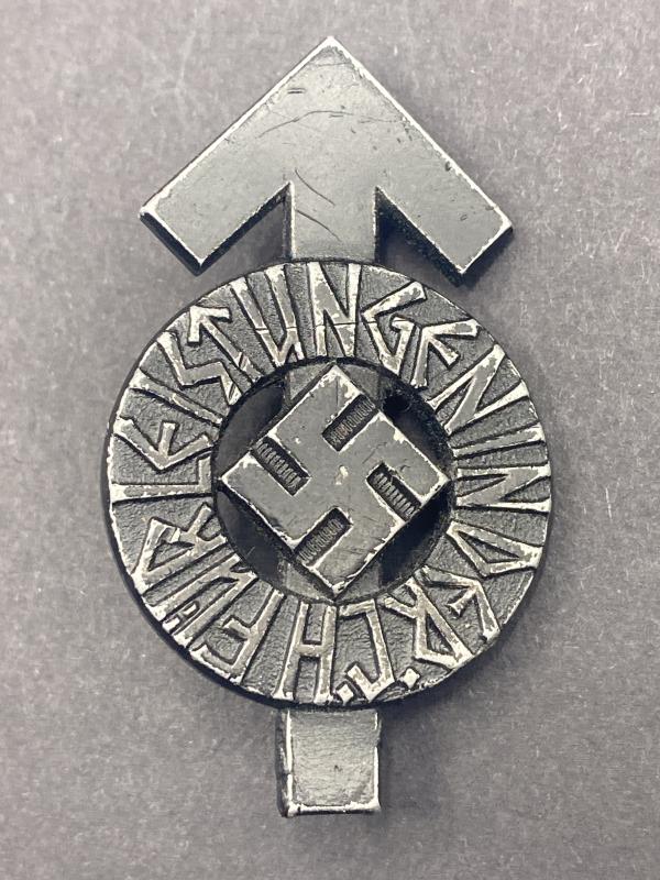 Black Grade HJ Leistungsabzeichen M1/36 Berg & Nolte
