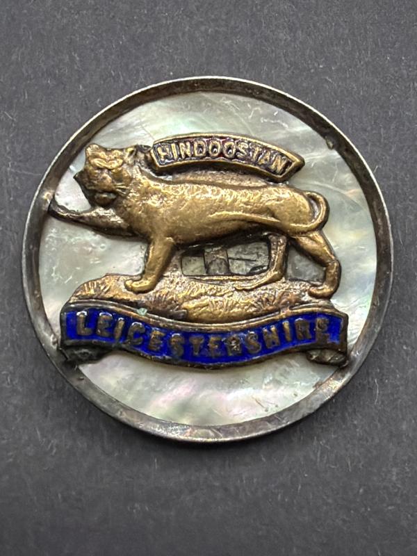 Mother of Pearl & Silver Leicestershire Regiment Sweet Heart Badge
