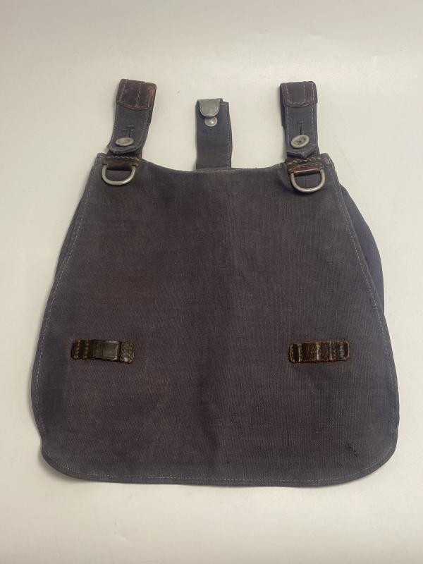 Near Mint Luftwaffe M31 Breadbag