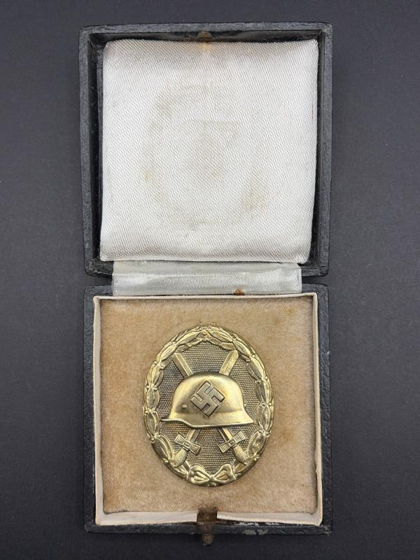 Hauptmunzamt Wein Gold Wound Badge Boxed