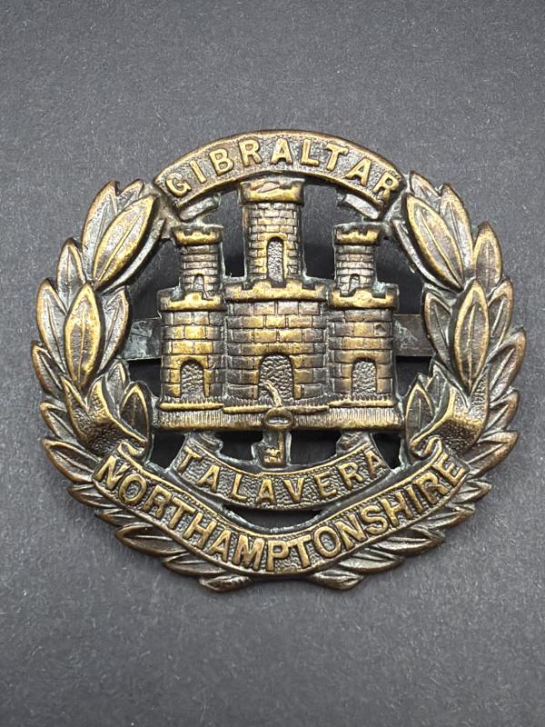WW2 Northamptonshire Regiment Officers Cap Badge