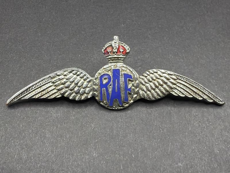 WW2 Royal Air Force White Metal Sweet Heart Badge