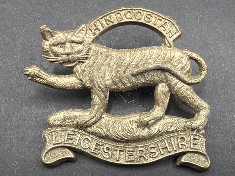 WW2 Economy Leicestershire Regiment Cap Badge