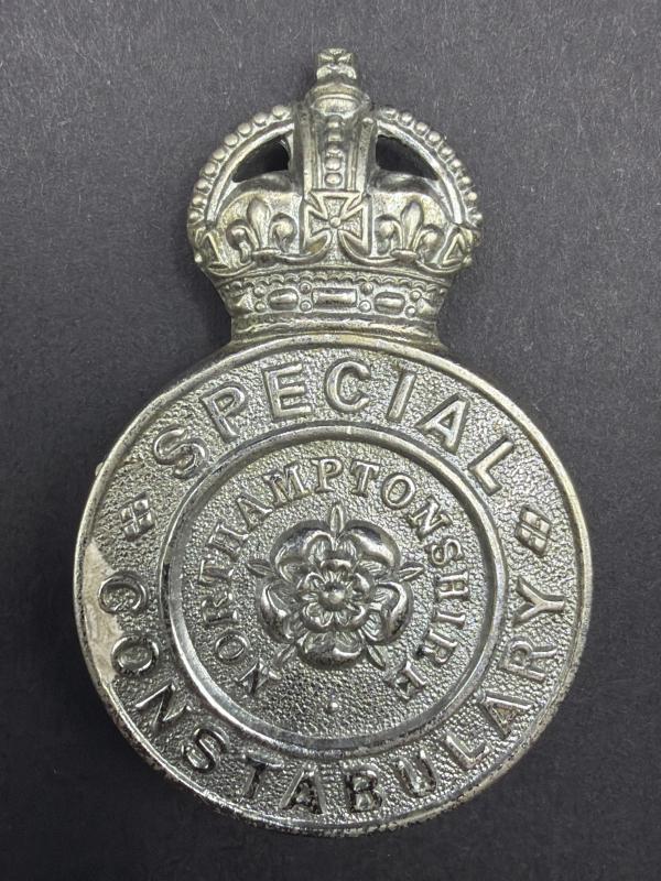 WW2 Kings Crown Northamptonshire Special Constabulary Cap Badge