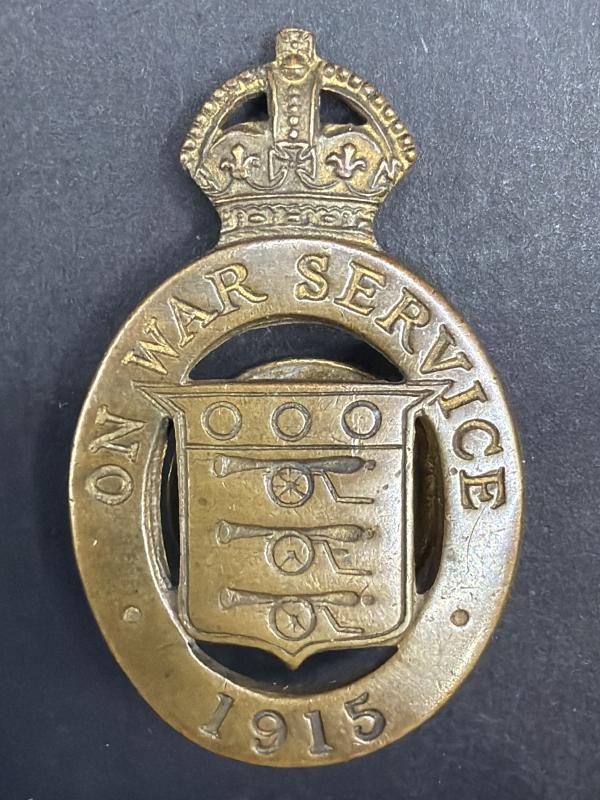 WW1 On War Service 1915 Lapel Badge JR Gaunt London 41302