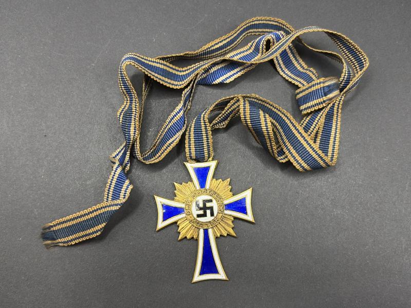 Mothers Cross in Gold With Ribbon