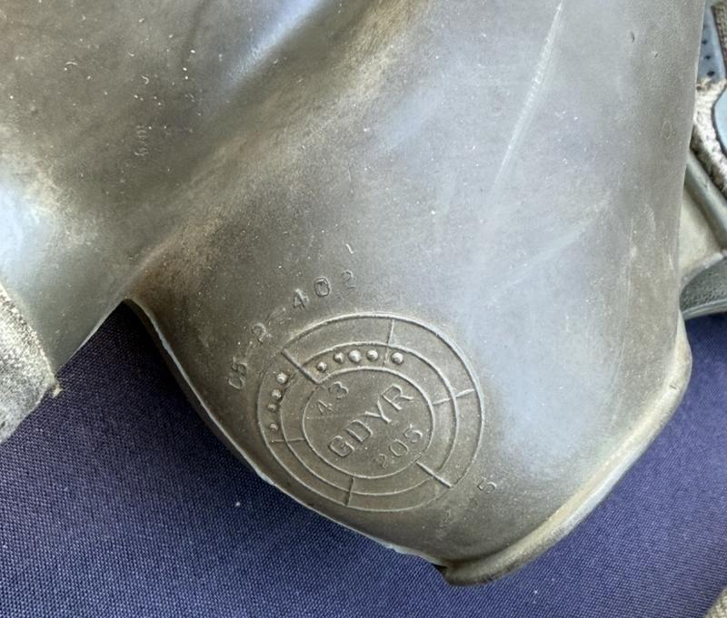 US Army M4 Lightweight Respirator Dated 1943