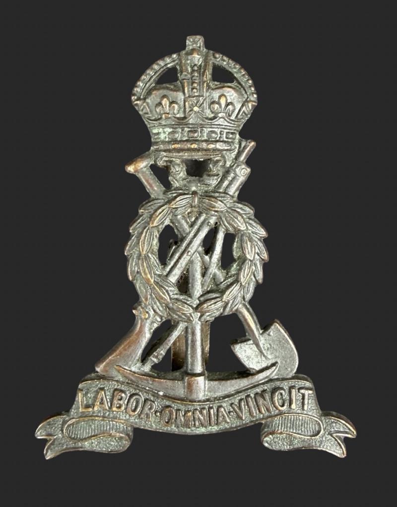 WW2 British Army Labour Corps Officer Bronze Cap Badge