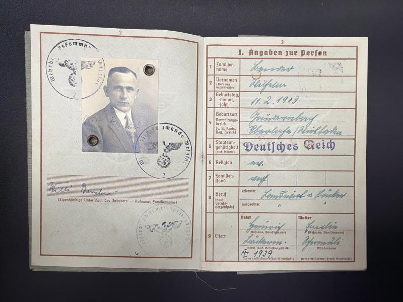 German Army Wehrpass Wilhelm Bender Infantry Trained Ambulance Driver