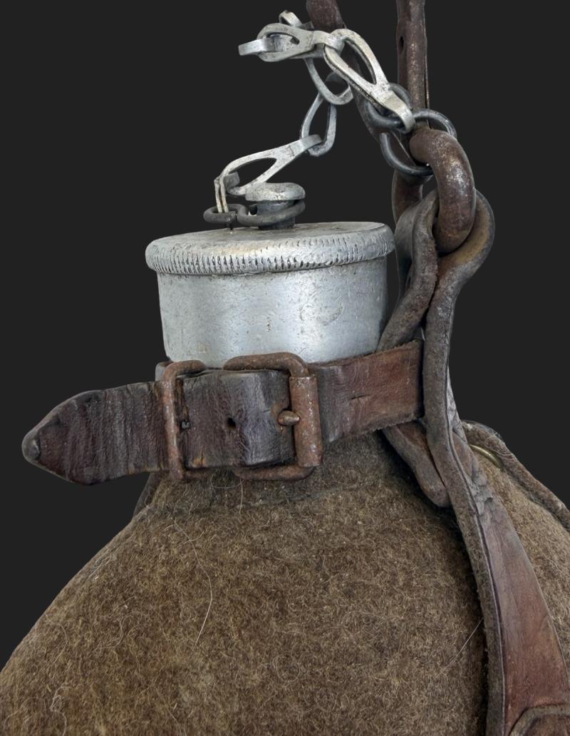 Hitler Youth/ Early NSDAP Aluminium Water Canteen With Felt Cover