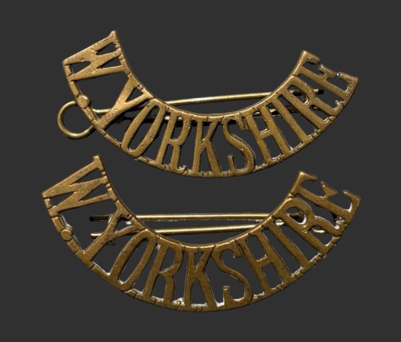 WW1 West Yorkshire Regiment Brass Epaulette Titles
