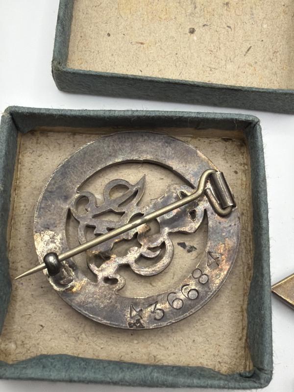 WW1 Medal Trio, Wound Badge & Papers to L-8487 W.O.CL.2. H.J.SMITH. E.KENT.R.