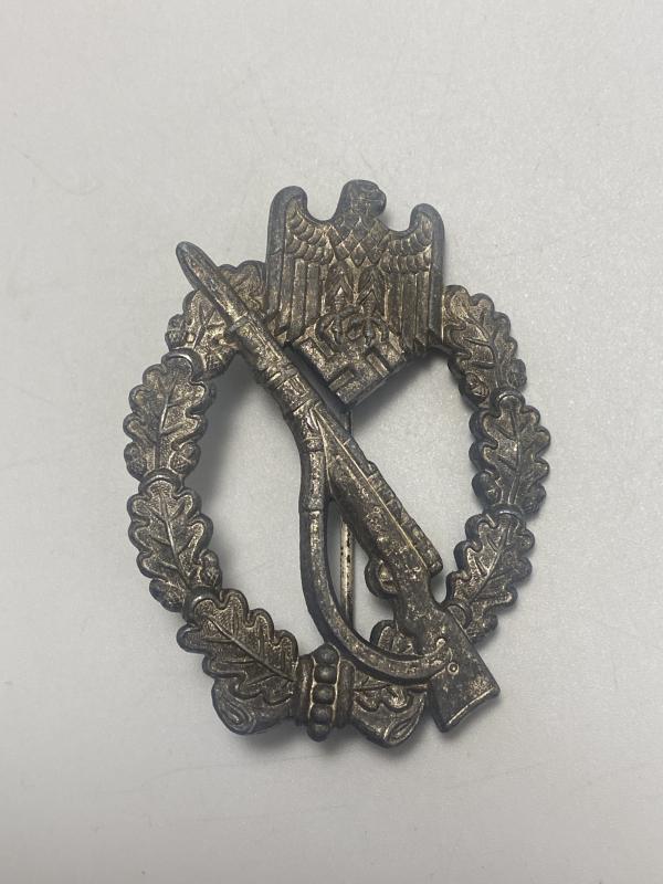 Infantry Assault Badge in Silver